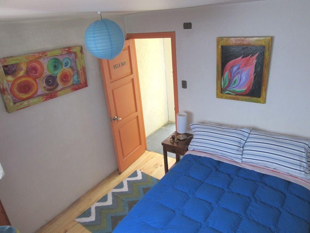 Parron De Colores Hostel B&B Сантьяго Экстерьер фото